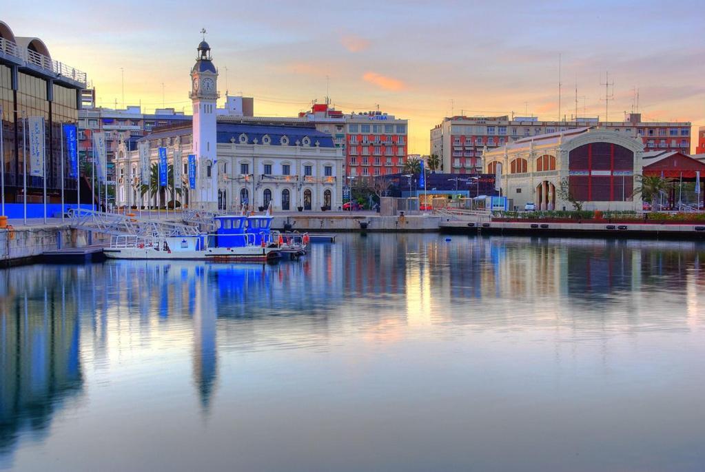 Apartamento Para 4 Personas En El Centro De Valencia, Plaza El Pilar エクステリア 写真